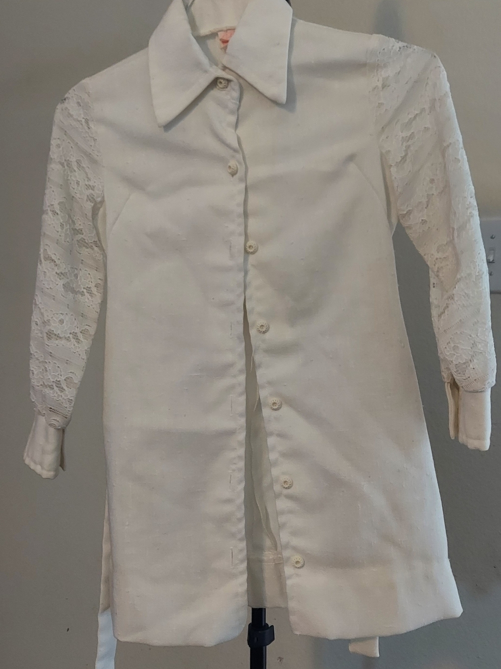 Women's Cream Lace-Sleeve Trench Coat with Pointed Collar
